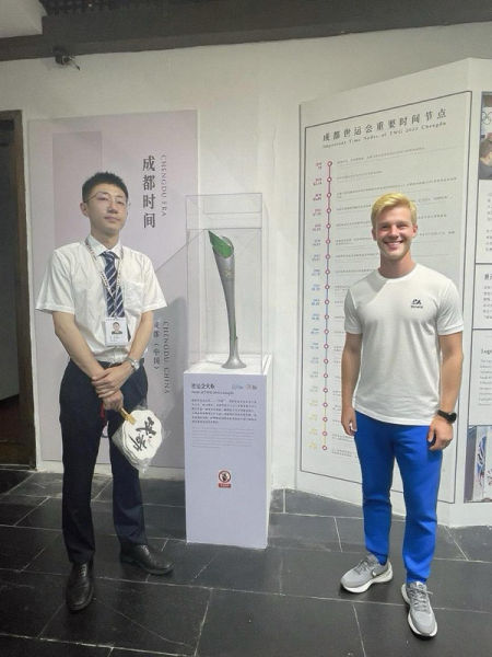 �����y��־Ը�ߌO���ڌ�խ���Ӟ��⼮�ο��v��ɶ�?x��)vʷ�������z