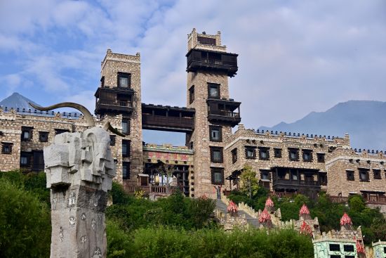 《中國古羌城》 華俁涵/攝 《中國古羌城》 華俁涵/攝