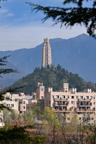 《古羌城中的特色羌族碉樓》 羅滔/攝 《古羌城中的特色羌族碉樓》 羅滔/攝