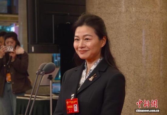 ��2��2�����Ĵ��ɶ����Ĵ�ʡ���f(xi��)ί�T�ɶ�������W(xu��)�Ʈa(ch��n)���о��������΄������Ĵ�ʡ���f(xi��)ʮ�����ĴΕ�(hu��)�hί�Tͨ��(��һ��(ch��ng))�ϴ�ӛ�߆��������E �z