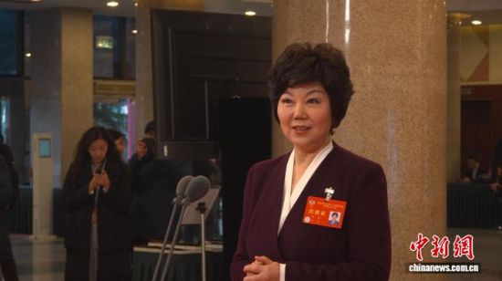 ����2��2�����Ĵ�ʡ���f(xi��)ʮ�����ĴΕ��h��һ����ί�Tͨ�����������Ĵ�ʡ���f(xi��)ί�T���Ĵ�ʡ��(li��n)����ϯ��¶�ش�ӛ���ᆖ��������𬱖���z