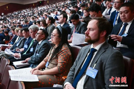 �Ĵ�ʡ��ʮ�Č��˴���Ε�(hu��)�h3���ڳɶ��_Ļ���D����������v���I(l��ng)�C(j��)��(g��u)�نT�ȴ����� ���(hu��)����ӛ�� ���ҿ� �z