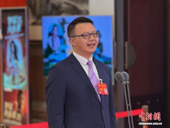 ����2��5�գ��Ĵ��ɶ����Ĵ�ʡ���f(xi��)ί�T�����Ͻ�ͨ��W(xu��)ǰ�ؿƌW(xu��)�о�ԺԺ�L(zh��ng)��S�����Ĵ�ʡ���f(xi��)ʮ�����ĴΕ�(hu��)�h�ڶ���(ch��ng)��ί�Tͨ�����ϴ�ӛ�߆�(w��n)����ӛ�� ����ͩ �z